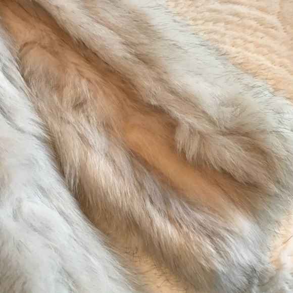 VINTAGE FOX FUR JACKET - Picture 12 of 12